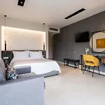 Mirabilis Boutique Hotel 3*